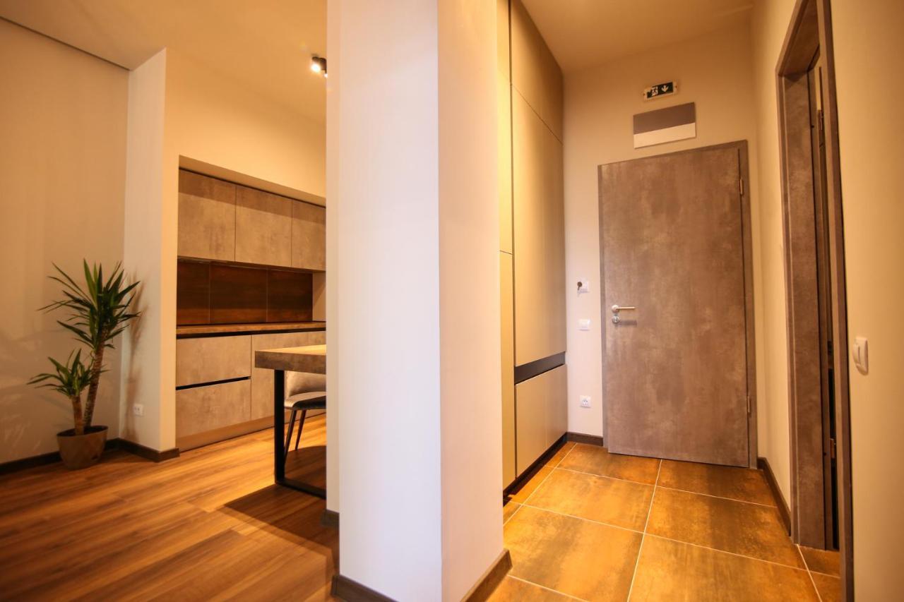 Lunii 6 Aparthotel *